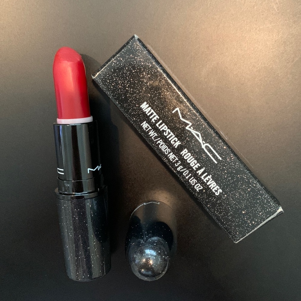MAC Salon Rouge Matte Finish Lipstick